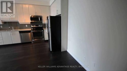 1013 - 33 Bay Street, Toronto, ON - Indoor Photo Showing Kitchen