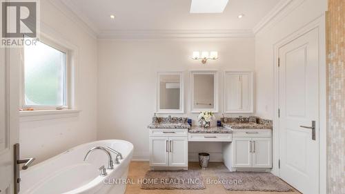 1 Tally Lane, Toronto, ON - Indoor Photo Showing Bathroom