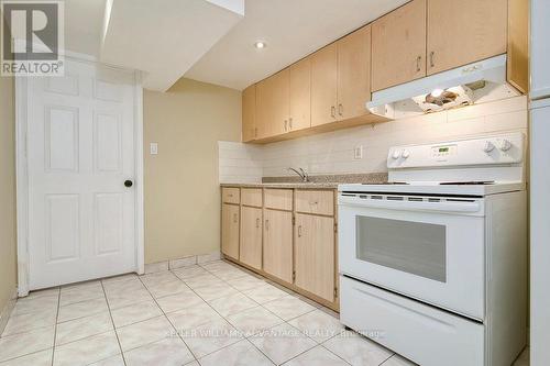 Lower - 218 Broadview Avenue, Toronto, ON - Indoor Photo Showing Kitchen