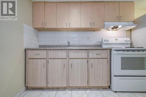 Lower - 218 Broadview Avenue, Toronto, ON - Indoor Photo Showing Kitchen