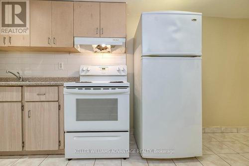 Lower - 218 Broadview Avenue, Toronto, ON - Indoor Photo Showing Kitchen