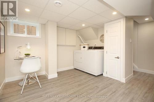 5 Independence Drive, Toronto, ON - Indoor Photo Showing Laundry Room