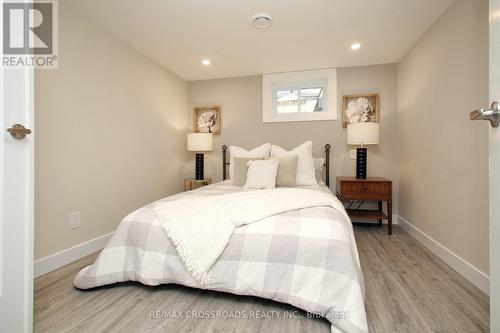 5 Independence Drive, Toronto, ON - Indoor Photo Showing Bedroom