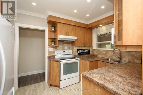 5 Independence Drive, Toronto, ON - Indoor Photo Showing Kitchen With Double Sink