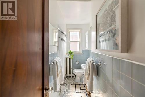 1010 Greenwood Avenue, Toronto, ON - Indoor Photo Showing Bathroom