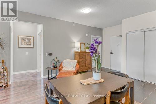 208 - 161 Wellington Street E, New Tecumseth, ON - Indoor Photo Showing Dining Room