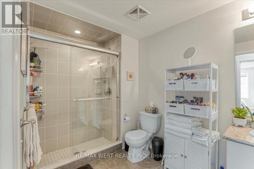 208 - 161 Wellington Street E, New Tecumseth, ON - Indoor Photo Showing Bathroom