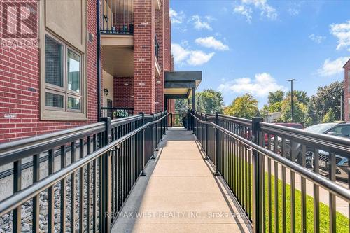 208 - 161 Wellington Street E, New Tecumseth, ON - Outdoor With Balcony With Exterior