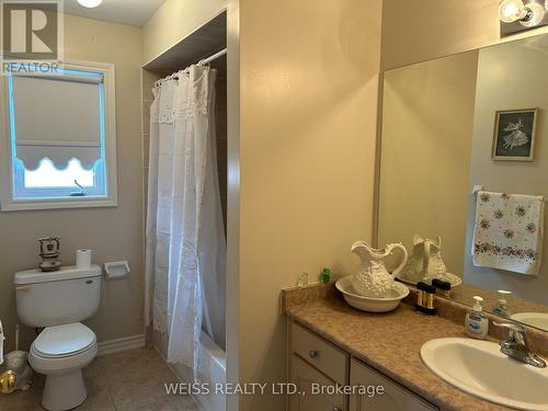 503 Simcoe Road, Bradford West Gwillimbury, ON - Indoor Photo Showing Bathroom