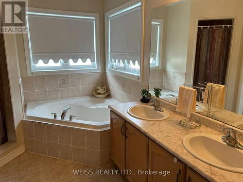 503 Simcoe Road, Bradford West Gwillimbury, ON - Indoor Photo Showing Bathroom