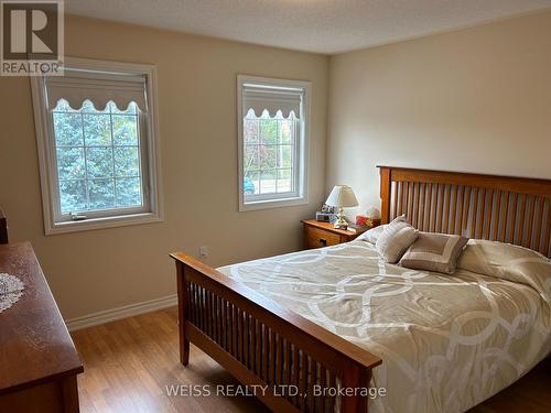 503 Simcoe Road, Bradford West Gwillimbury, ON - Indoor Photo Showing Bedroom