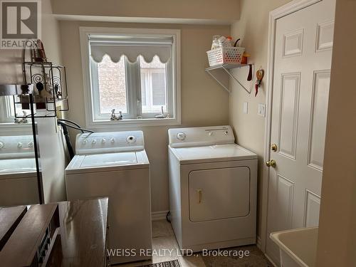 503 Simcoe Road, Bradford West Gwillimbury, ON - Indoor Photo Showing Laundry Room