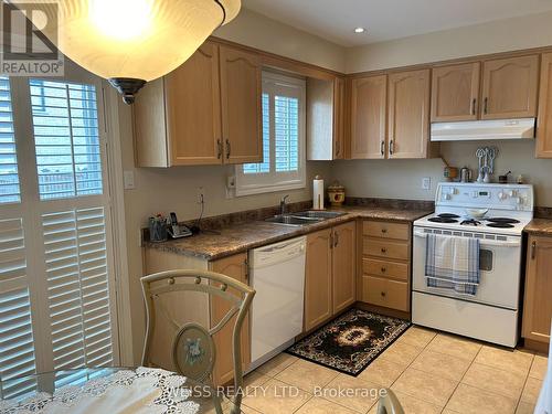 503 Simcoe Road, Bradford West Gwillimbury, ON - Indoor Photo Showing Kitchen With Double Sink