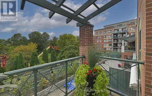 319 - 121 Woodbridge Avenue, Vaughan, ON - Outdoor With Balcony With Exterior