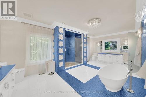 24 Dew Drop Court, Vaughan, ON - Indoor Photo Showing Bathroom