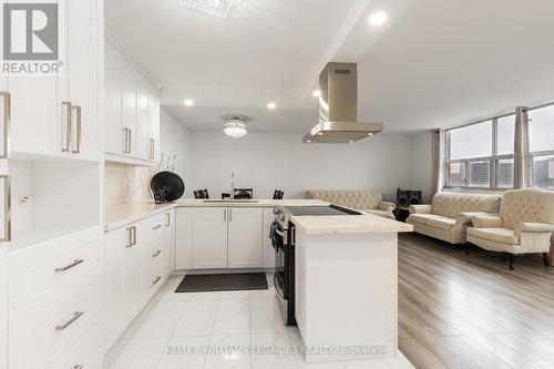 706 - 2645 Kipling Avenue, Toronto, ON - Indoor Photo Showing Kitchen