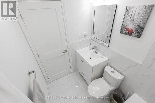 706 - 2645 Kipling Avenue, Toronto, ON - Indoor Photo Showing Bathroom