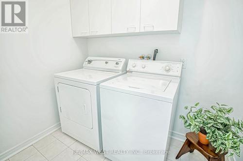 15 - 1735 The Collegeway, Mississauga, ON - Indoor Photo Showing Laundry Room