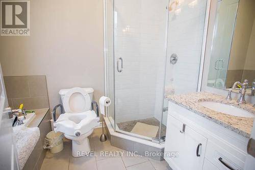 389 Erie Avenue, Brantford, ON - Indoor Photo Showing Bathroom