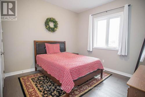 389 Erie Avenue, Brantford, ON - Indoor Photo Showing Bedroom