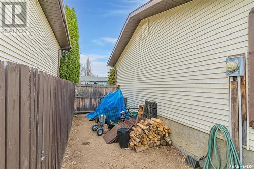 514 Hall Crescent, Saskatoon, SK - Outdoor With Exterior