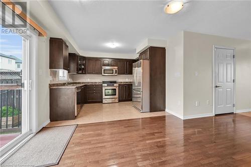 25 Newport Crescent, Hamilton, ON - Indoor Photo Showing Kitchen With Double Sink