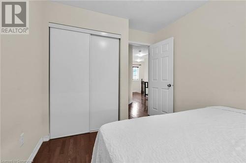 25 Newport Crescent, Hamilton, ON - Indoor Photo Showing Bathroom