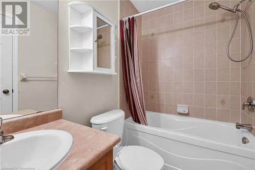 25 Newport Crescent, Hamilton, ON - Indoor Photo Showing Bathroom