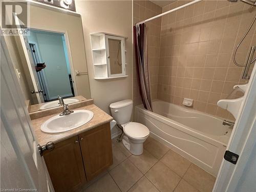 25 Newport Crescent, Hamilton, ON - Indoor Photo Showing Bathroom