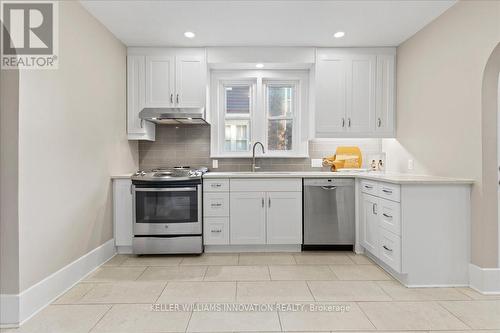 19 Homewood Avenue, Kitchener, ON - Indoor Photo Showing Kitchen