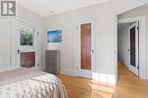 19 Homewood Avenue, Kitchener, ON - Indoor Photo Showing Bedroom