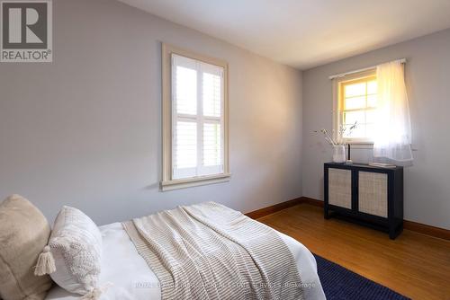 105 Brunswick Street, Brantford, ON - Indoor Photo Showing Bedroom