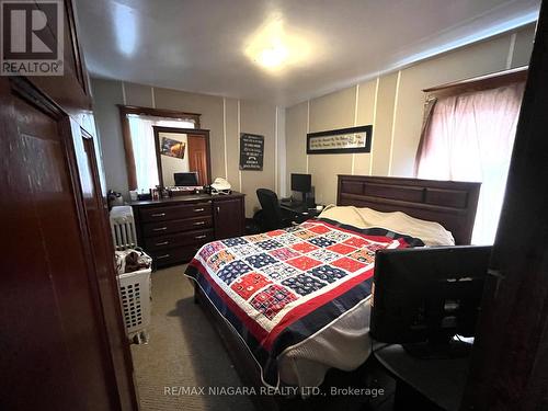 246 Kent Street, Port Colborne, ON - Indoor Photo Showing Bedroom