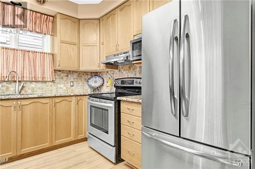 1144 Rocky Harbour Crescent, Ottawa, ON - Indoor Photo Showing Kitchen