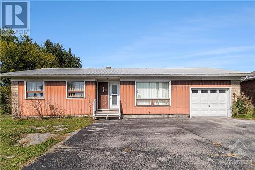 813 Notre Dame Street, Embrun, ON - Outdoor