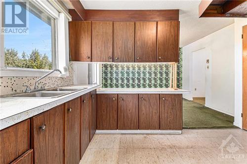 813 Notre Dame Street, Embrun, ON - Indoor Photo Showing Kitchen With Double Sink