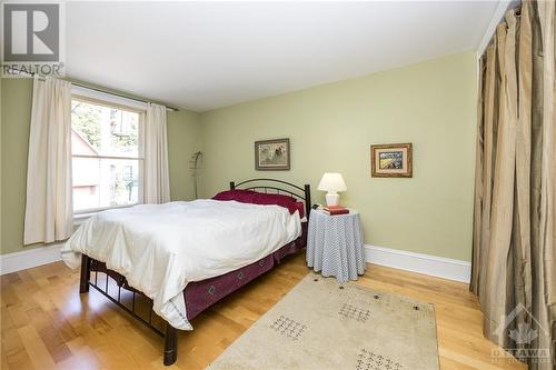 650 Gilmour Street, Ottawa, ON - Indoor Photo Showing Bedroom