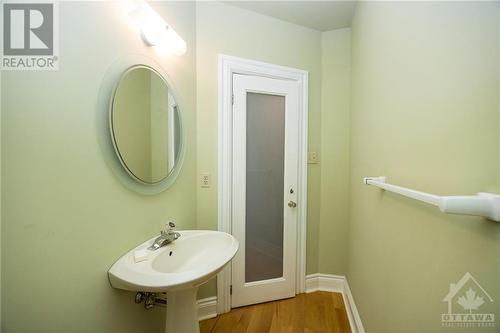 650 Gilmour Street, Ottawa, ON - Indoor Photo Showing Bathroom