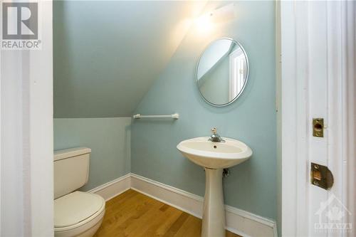 650 Gilmour Street, Ottawa, ON - Indoor Photo Showing Bathroom