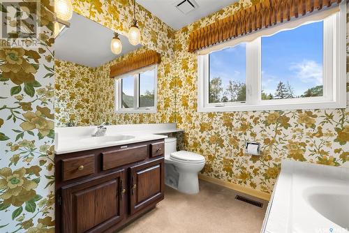 1042 Gryphons Walk, Regina, SK - Indoor Photo Showing Bathroom