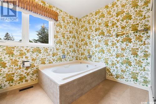 1042 Gryphons Walk, Regina, SK - Indoor Photo Showing Bathroom