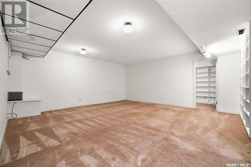 1042 Gryphons Walk, Regina, SK - Indoor Photo Showing Other Room