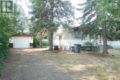 38 Kasper Crescent, Assiniboia, SK - Outdoor