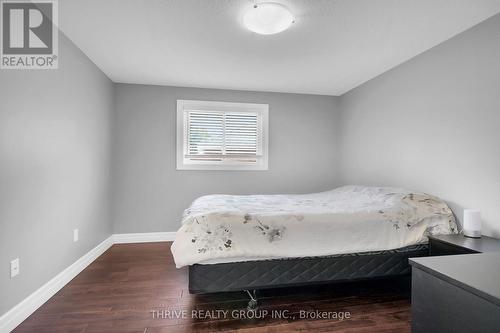 365 Hale Street, London, ON - Indoor Photo Showing Bedroom