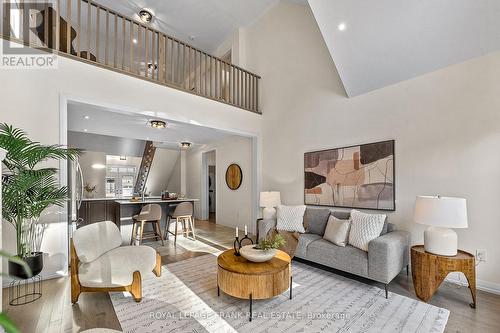 78 Holtby Court, Scugog (Port Perry), ON - Indoor Photo Showing Living Room