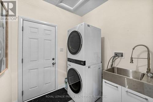 78 Holtby Court, Scugog (Port Perry), ON - Indoor Photo Showing Laundry Room