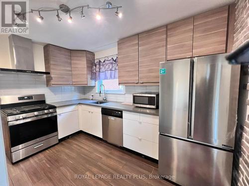 6 Clairlea Crescent, Toronto, ON - Indoor Photo Showing Kitchen With Stainless Steel Kitchen