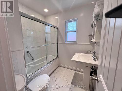 6 Clairlea Crescent, Toronto, ON - Indoor Photo Showing Bathroom