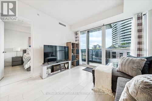 529 - 26 Gibbs Road, Toronto, ON - Indoor Photo Showing Living Room