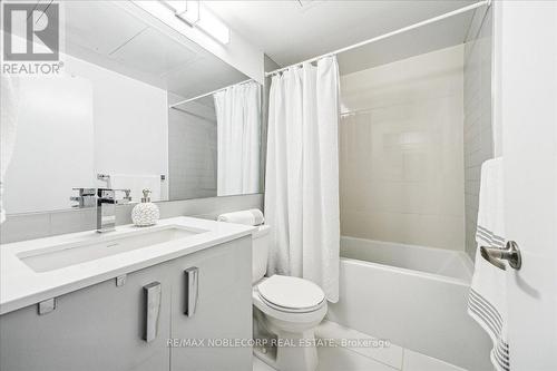 529 - 26 Gibbs Road, Toronto, ON - Indoor Photo Showing Bathroom